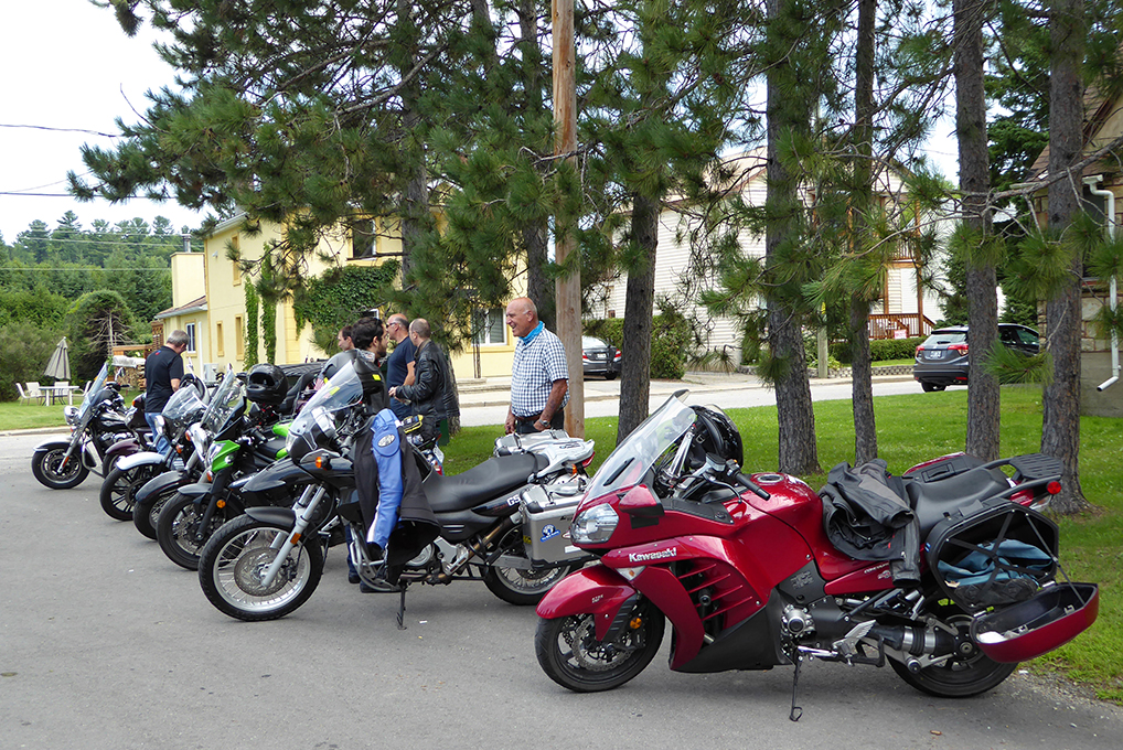 Group_ride_4web